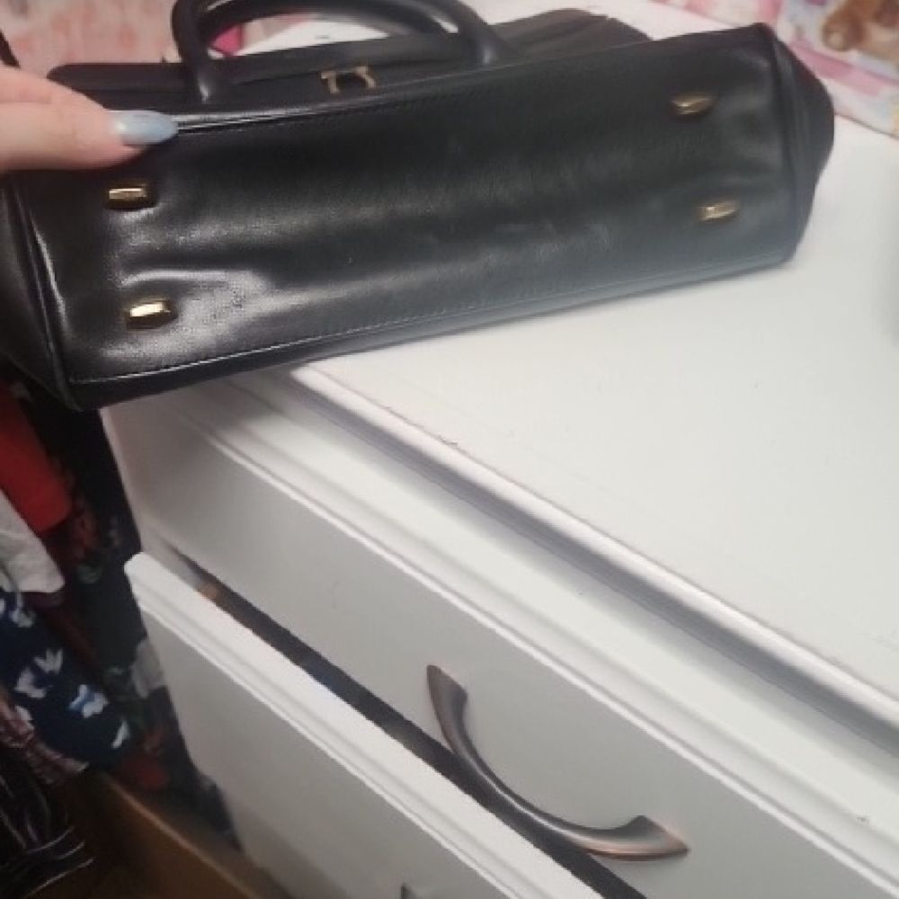 Etienne Aigner Leather Handbag - Picture 4 of 8